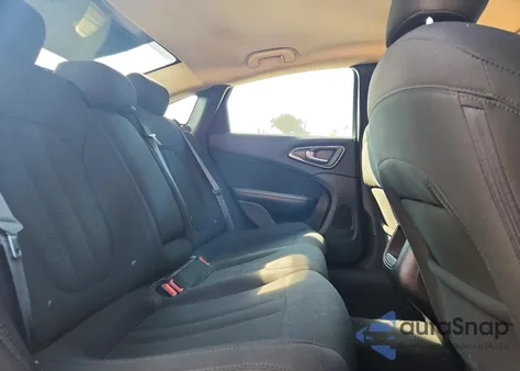 2015 Chrysler 200 Limited z USA, uszkodzony, nr VIN 1C3CCCAB9FN743777